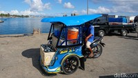Komunikasi antara pelaksana dengan pemilik kapal tak lepas dari lancarnya sinyal dan jaringan internet di wilayah Halmahera Utara.