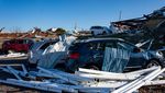Potret Mobil-mobil di Tennessee AS Rusak Disapu Tornado