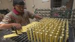 Jelang Natal, Produsen Lilin Rumah Kebanjiran Orderan