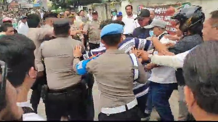Ribut Antar Jemaat di Gereja Cibinong Bogor, 1 Orang Diamankan