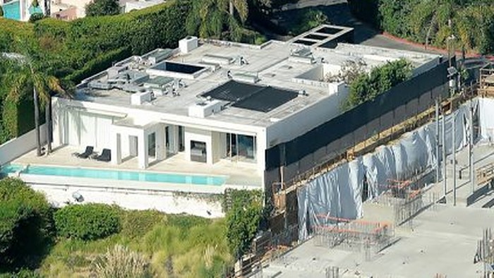 Rumah Keanu Reeves/Mighty Scoops