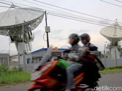 FOTO: Stasiun Kendali Bumi Satria-1 yang Bakal Muluskan Tol Langit