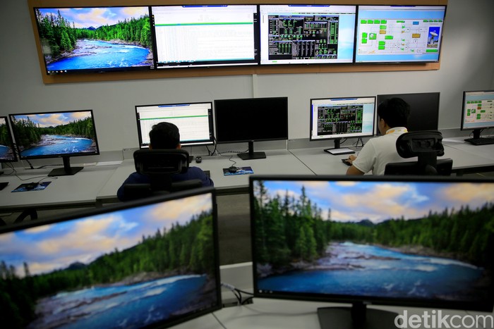 Satelit Republik Indonesia (Satria-1) sudah mencapai orbitnya dan dijadwalkan mulai operasional pada akhir Desember 2023. Inilah potret stasiun pengendali SATRIA-1 yang ada di Bumi.