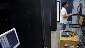 Selain untuk mendorong pertumbuhan dan kemajuan pembangunan, Internet sangat dibutuhkan untuk berbagai elemen masyarakat khususnya di bidang pendidikan dan kesehatan. Tak bisa dipungkiri, akses internet di Indonesia belum sepenuhnya merata menjangkau penduduk dan masyarakat 3T (Terdepan, Terluar dan Tertinggal).