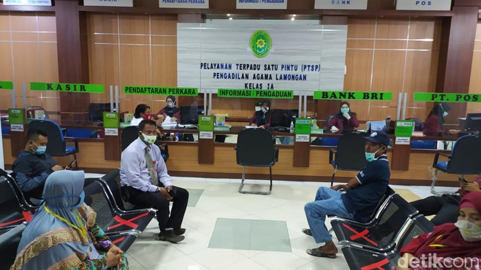 Suasana di Pengadilan Agama Kelas IA Lamongan.