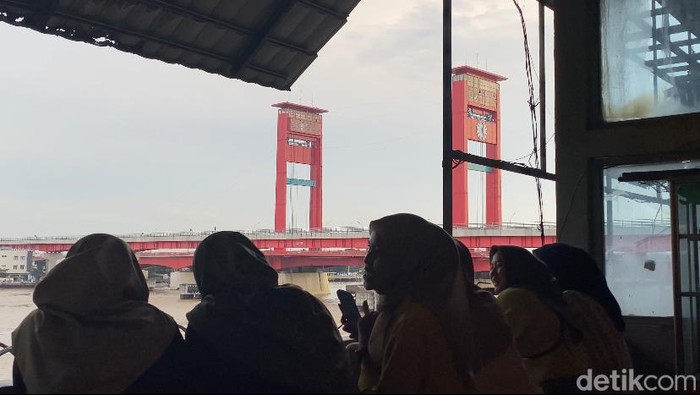 Tempat nongkrong Kopi Agam Pisan di Pasar 16 Ilir Palembang