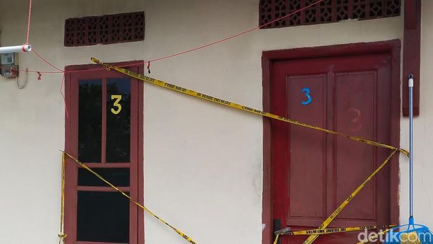 TKP wanita inisial JW (25) yang ditemukan tewas dengan tangan dan kaki terikat serta mulut dilakban di Cikarang Timur, Kabupaten Bekasi.