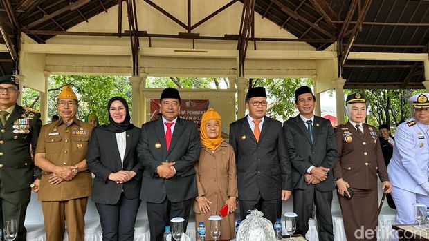 Pemkot Makassar bersama Pemprov Sulawesi Selatan (Sulsel) menggelar upacara Peringatan Hari Korban 40.000 Jiwa yang dilakukan setiap tanggal 11 Desember.