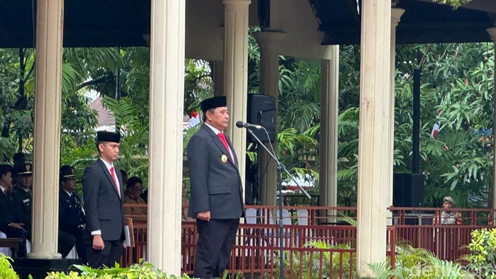 Pj Gubernur Sulsel Bahtiar Baharuddin memimpin upacara peringatan korban 40.000 jiwa Makassar, Sulawesi Selatan (Sulsel).
