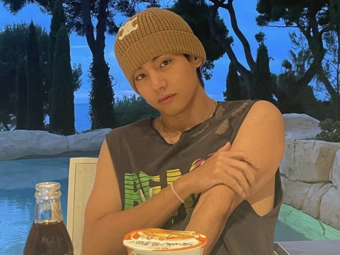 V BTS Resmi Wamil, Sebelumnya Pamer Momen Kulineran Seru