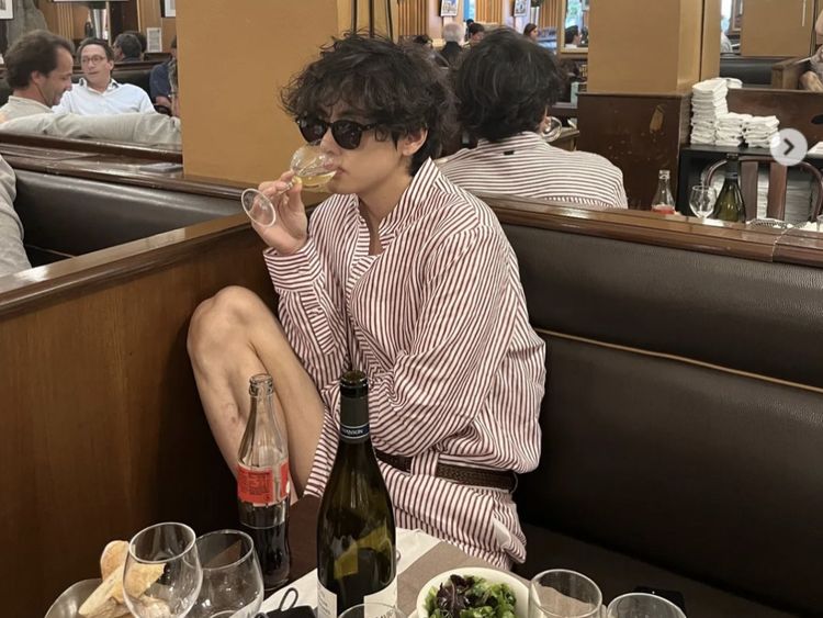 V BTS Resmi Wamil, Sebelumnya Pamer Momen Kulineran Seru