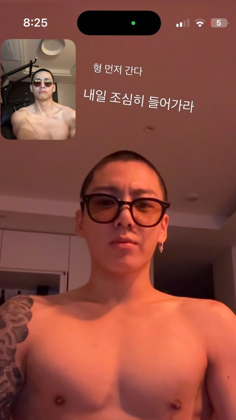 V dan Jungkook BTS Jadi Duo Plontos, Tampil Tanpa Busana Jelang Wamil