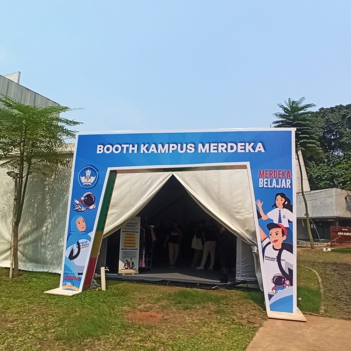 Vokasifest x Festival kampus Merdeka 2023 yang dibuka dari tanggal 11-12 Desember 2023 Vokasifest x Festival kampus Merdeka 2023 yang dibuka dari tanggal 11-12 Desember 2023