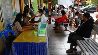 Menjadi tempat berobat untuk 19.000 warga Tobelo Tengah, Puskesmas Pitu pun mampu melayani rata-rata 50 orang yang berobat setiap harinya. Semua warga yang berobat itu, kata Julius sudah terlayani dengan baik dan sesuai SOP yang berlaku.  