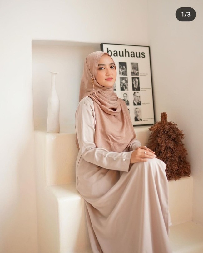 Komentar Sabda Ahessa di postingan Wirda Mansur itu pun membuat netizen ingin menjodohkan keduanya, karena disebut cocok sebagai pasangan serasi. Foto: dok Instagram