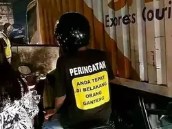 Tulisan Kocak di Kaos Bikin Ngakak dan Geleng-geleng