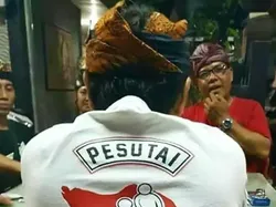 Tulisan Kocak di Kaos Bikin Ngakak dan Geleng-geleng