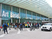 Art Basel Miami 2023 Diwarnai Unjuk Rasa Pro-Palestina