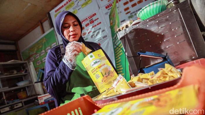 Seuprit perjuangan jamu serbuk Herbamira mewujudkan tagline mereka dari Pangkep hingga mendunia. Salah satu upayanya melek teknologi dan ikut pelatihan Digital Entrepreneurship Academy (DEA).