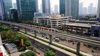 Mulai bulan ini jam operasi makin panjang setelah KAI Divisi LRT Jabodebek mengoperasikan 8 perjalanan tambahan pada hari kerja. Rahman Haryanto/detikcom.