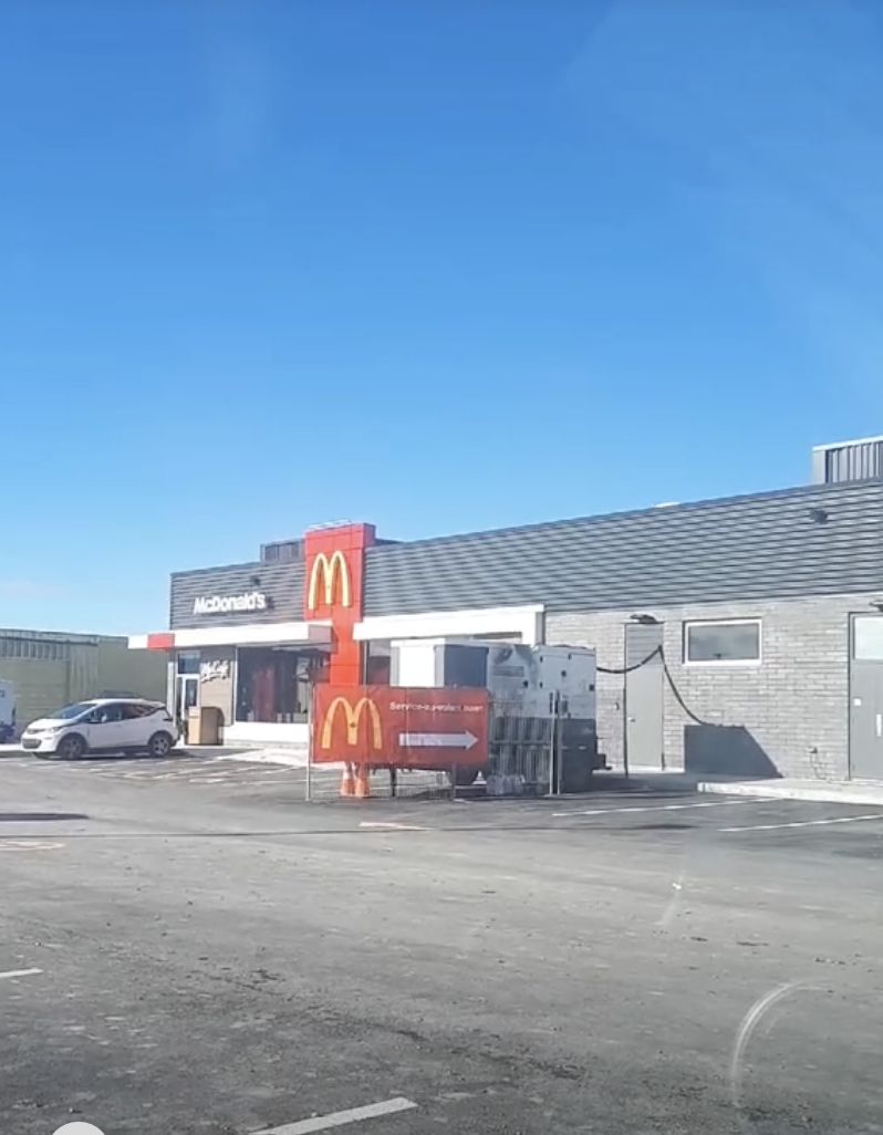 Berdiri di Area Sepi, Muncul Konspirasi Soal Gerai McDonald's Ini