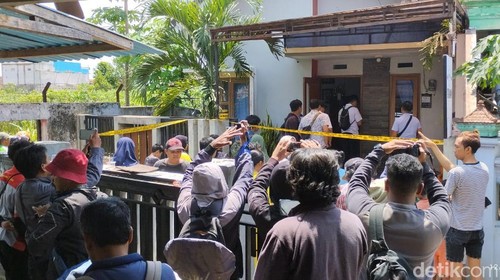 Bunuh diri guru sd sekeluarga di Malang