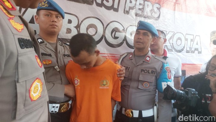 Devid Ai Lesmana alias Devid (19) membunuh mantan pacarnya Nindi Putri Marifa atau Nindi (19) dengan cara ditusuk berkali-kali. (M Sholihin/detikcom)