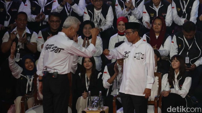 Foto-foto Ganjar Paparkan Visi Misi di Debat Pilpres 2024