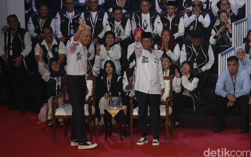 Foto-foto Ganjar Paparkan Visi Misi di Debat Pilpres 2024