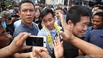 Potret Gibran Blusukan ke Pasar Ikan Modern Muara Baru