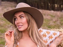 Petani Cantik Ini Berbagi Suami dengan Wanita Lain, Yakin Tak Diceraikan