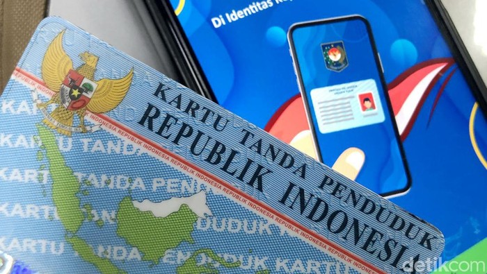 Ilustrasi penggunaan Identitas Kependudukan Digital (IKD) yang akan menggantikan KTP konvensional.