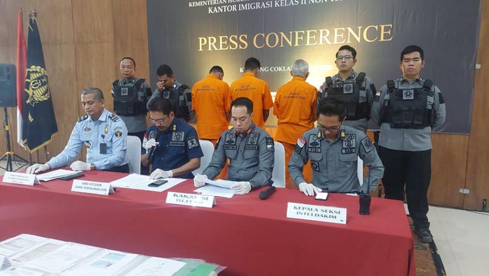 Kanim Blitar menggelar rilis pelanggaran imigrasi