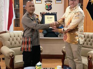 Cegah TPPO, Kapolres Flores Timur Raih Penghargaan dari Kepolisian Australia