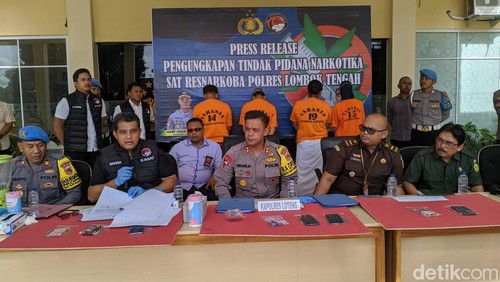 Konferensi pers penetapan tersangka Caleg PAN pengedar sabu di Mapolres Lombok Tengah.