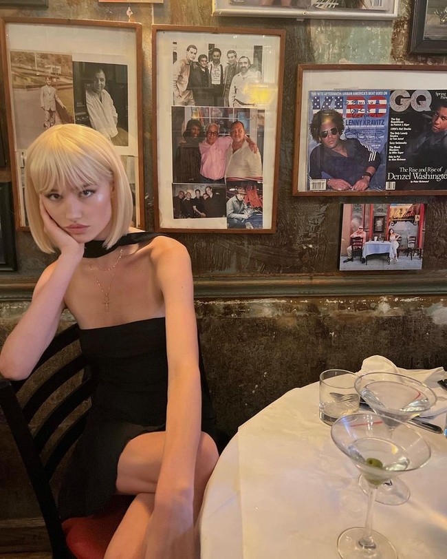 Lara Cosima adalah putri sutradara, Florian Henckel von Donnersmarck, yang datang dari keluarga bangsawan di Jerman. Di media sosial, Lara sering membagikan kehidupan sosialitanya.  Foto: Instagram Lara Cosima