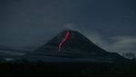 Lava Pijar Meluncur dari Puncak Merapi