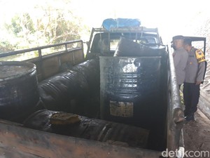 Penyergapan Pembuang Limbah Lumpur Pewarna Tekstil di Kali Pepe Boyolali
