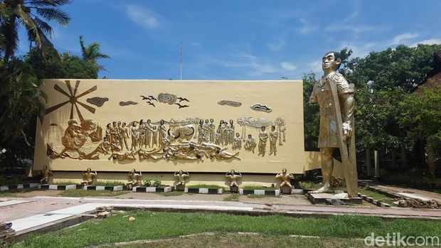 Lokasi pembantaian Westerling di Kalukuang, Makassar pada 11 Desember 1946. Kini menjadi Monumen Korban 40.000 Jiwa. (Khori/detikSulsel) Lokasi pembantaian Westerling di Kalukuang, Makassar pada 11 Desember 1946. Kini menjadi Monumen Korban 40.000 Jiwa. (Khori/detikSulsel)