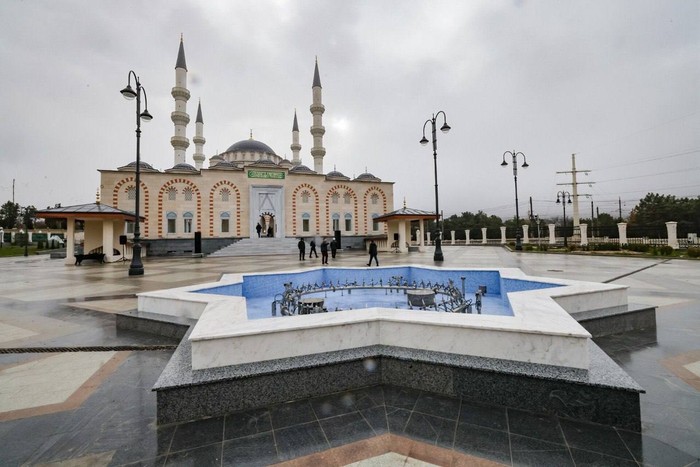 Masjid Agung Simferopol di Krimea