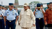 Prabowo menyebutkan pesawat NC-212i adalah pesawat yang tangguh. Dia mengatakan dia juga pernah naik pesawat tersebut saat masih aktif di militer.  