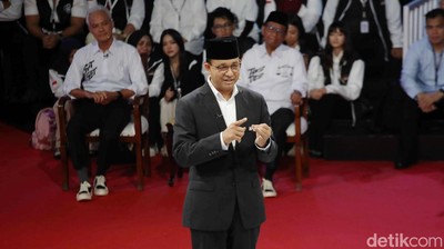 Momen Anies Berbicara Perdana di Panggung Debat Pilpres 2024