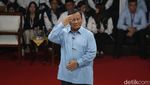 Momen Saling Menanggapi 3 Paslon Capres di Debat Perdana
