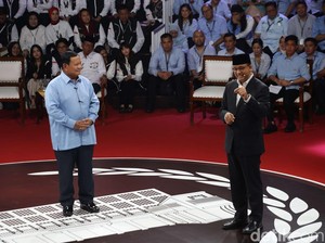Anies Beberkan Cara Tekan Polusi di Jakarta, Prabowo: Susah Kalau Nyalahin Angin