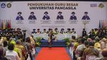 Momen UP Kukuhkan Enam Guru Besar Baru