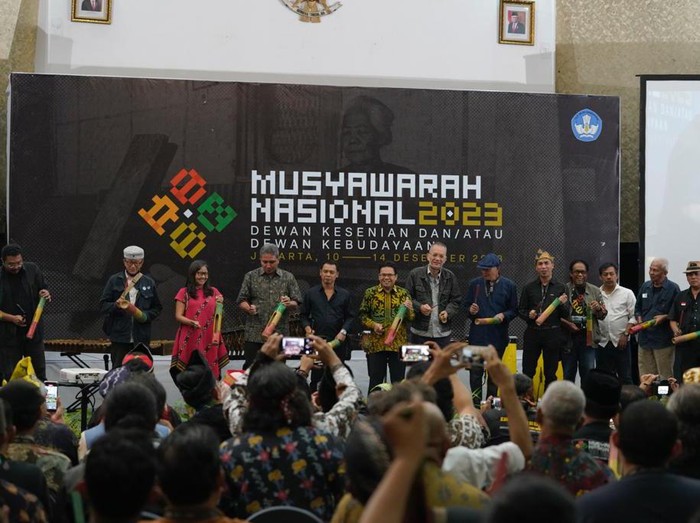Musyawarah Nasional Dewan Kesenian dan Dewan Kebudayaan se-Indonesia