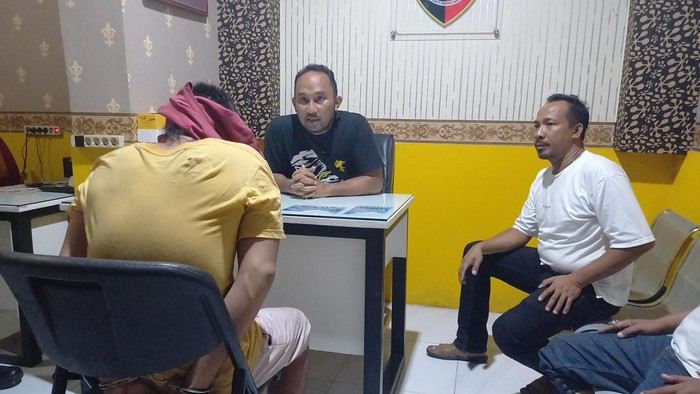 Pedofilia di Sampang saat ditangkap