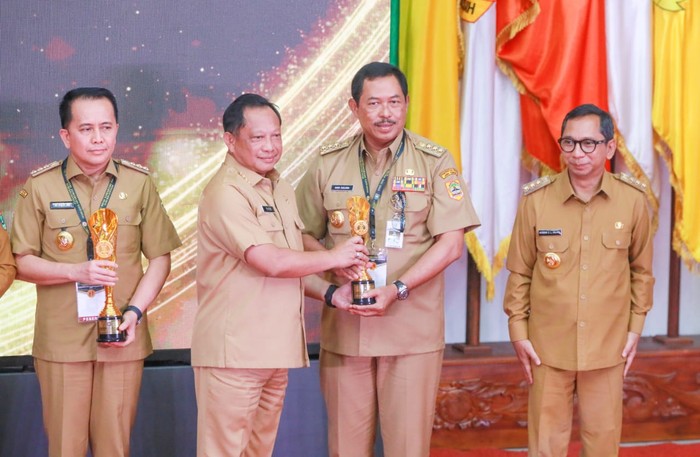 Pemprov Jateng Raih Innovative Government Award 2023 dari Kemendagri