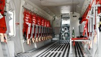 Pesawat ini dilengkapi dengan ramp door untuk mempermudah loading dan unloading. Selain itu, pesawat juga memiliki kemampuan take off landing di runway yang tidak beraspal.  