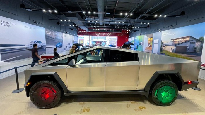 Tesla's new Cybertruck is shown on display at a Tesla store in San Diego, California, U.S., December 9, 2023. REUTERS/Mike Blake